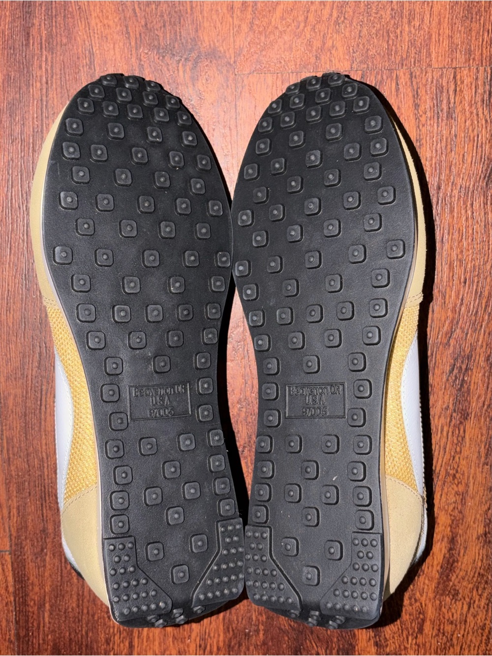 Nike - Picture 11 of 11
